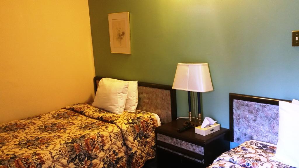 A Voyageur'S Guest House Оттава Екстер'єр фото